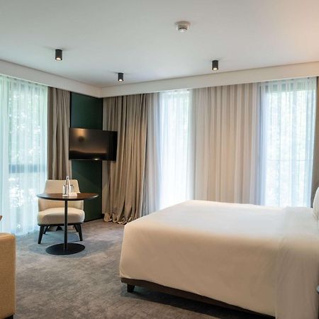 Novotel Tbilisi Center Экстерьер фото