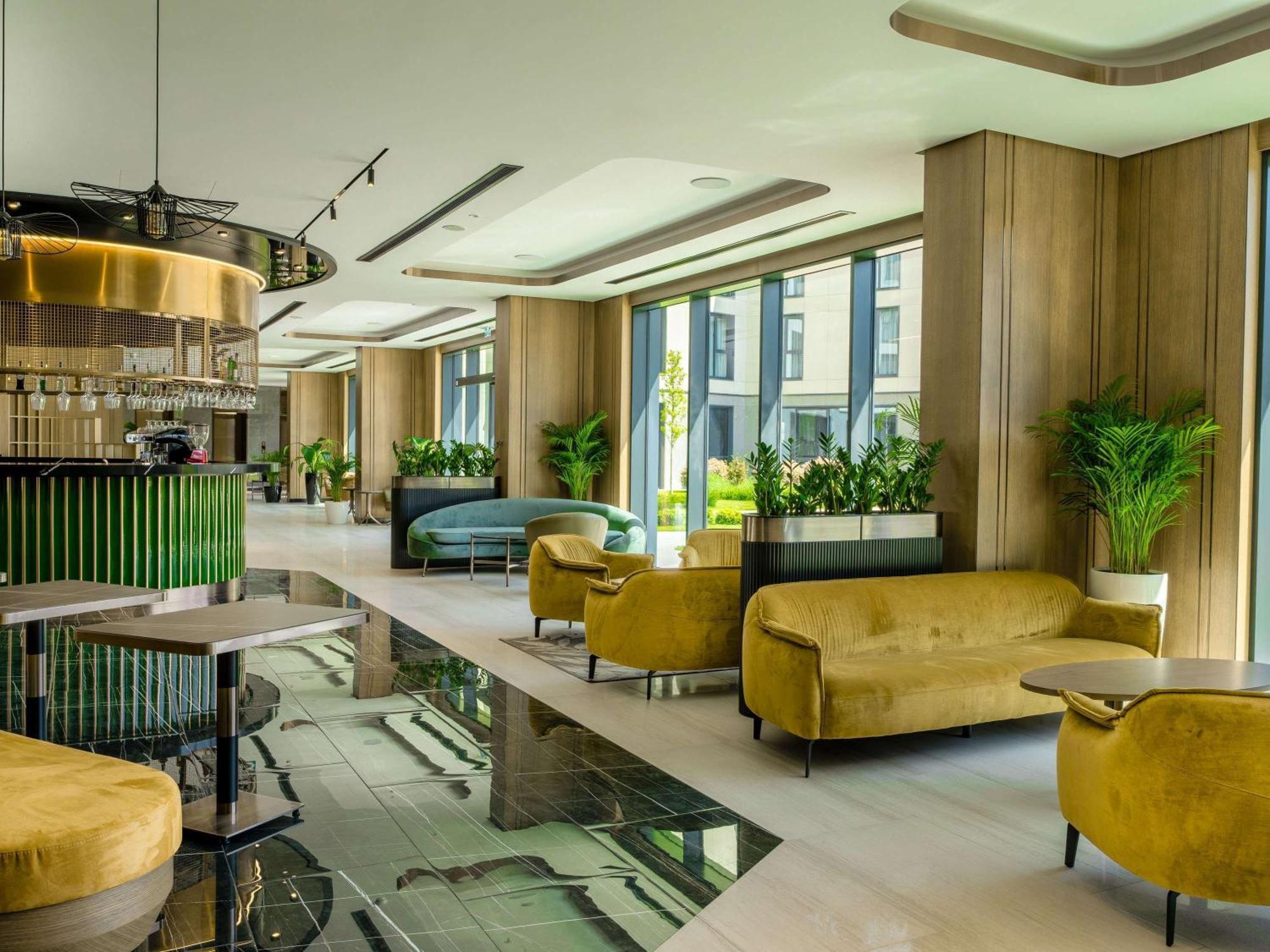 Novotel Tbilisi Center Экстерьер фото